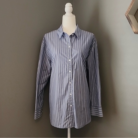 Abercrombie & Fitch Tops - Oversized women’s Abercrombie & fitch button down